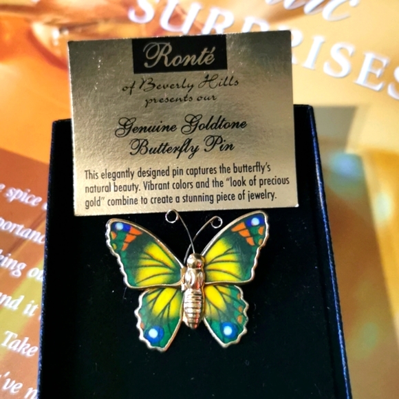 Butterfly 🦋 Pin - Picture 3 of 5